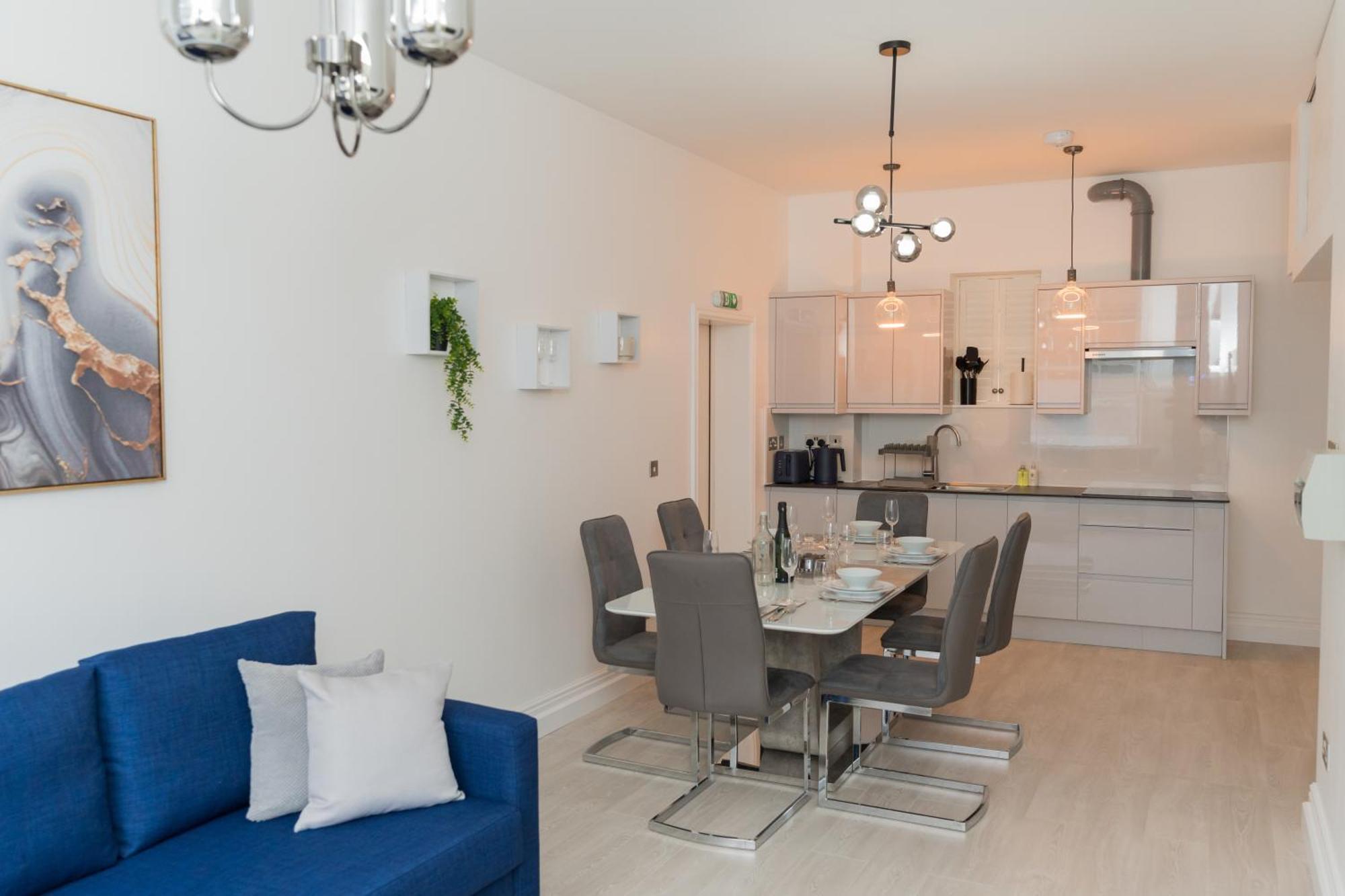 Luxurious 2 Bed Birmingham House Free Parking - Sleeps 6 Leilighet Eksteriør bilde